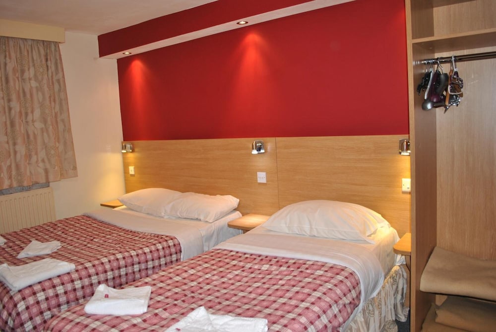 Carlton Hotel 16