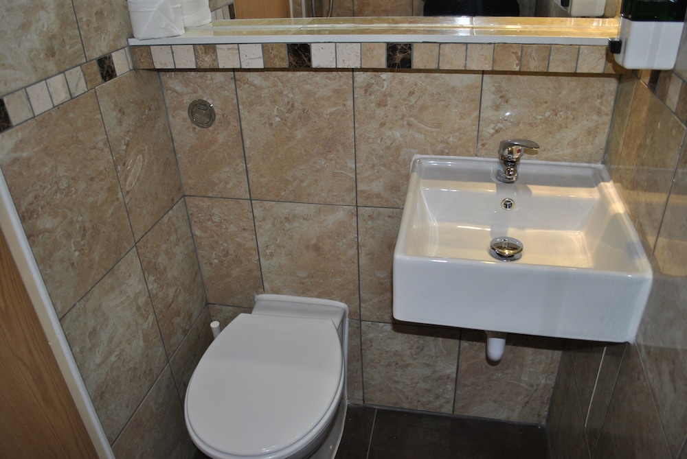 Carlton Hotel 11