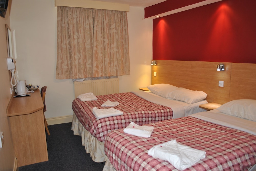 Carlton Hotel 8