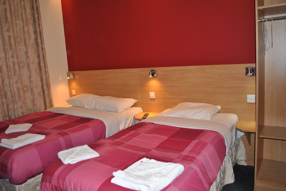 Carlton Hotel 7