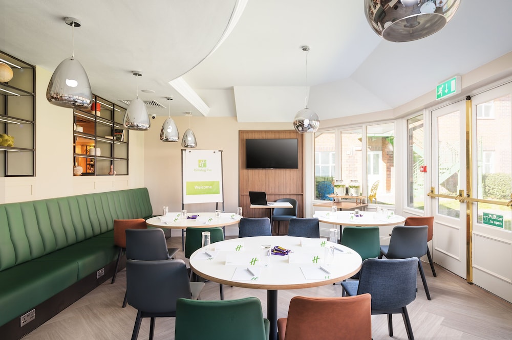 Holiday Inn Reading West 22