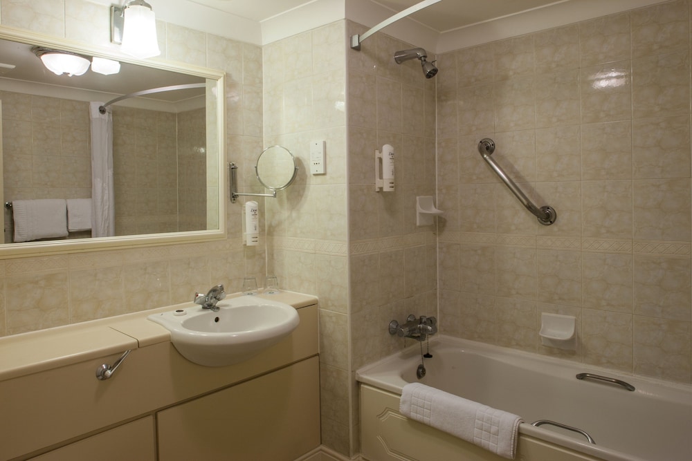 Holiday Inn Reading West 15