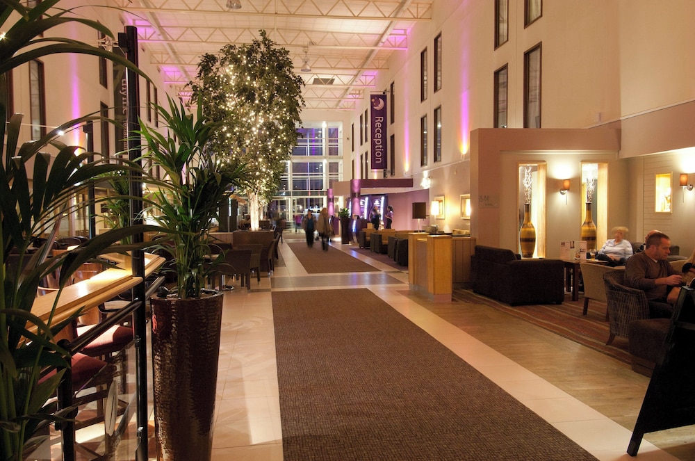 Premier Inn London Heathrow Airport Bath Road 4