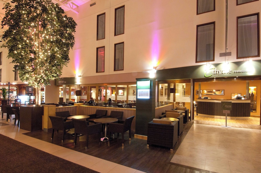 Premier Inn London Heathrow Airport Bath Road 7
