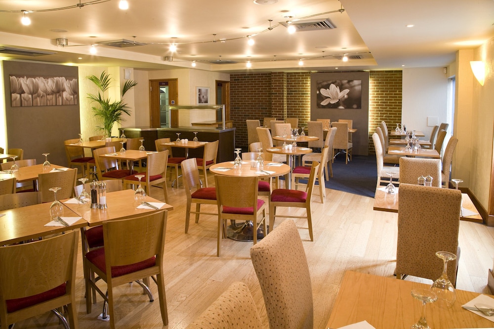 Premier Inn London Elstree / Borehamwood 9