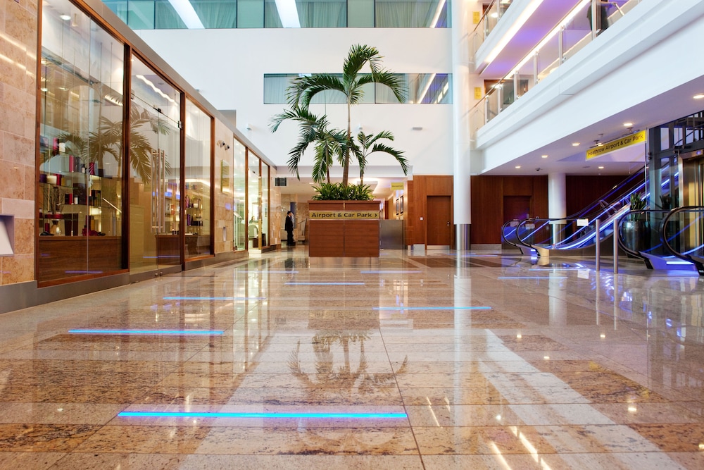 Sofitel London Heathrow 4
