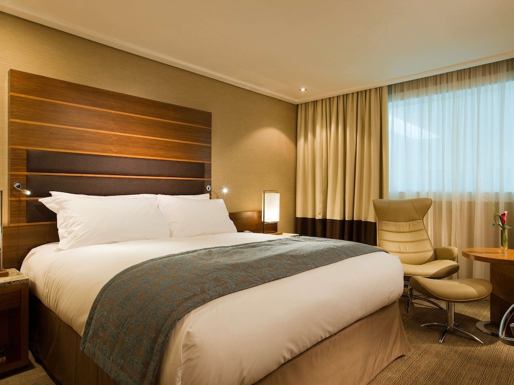 Sofitel London Heathrow 14