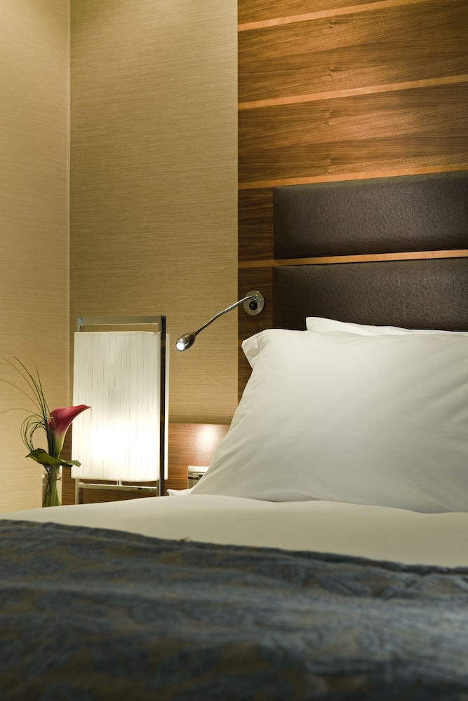 Sofitel London Heathrow 10