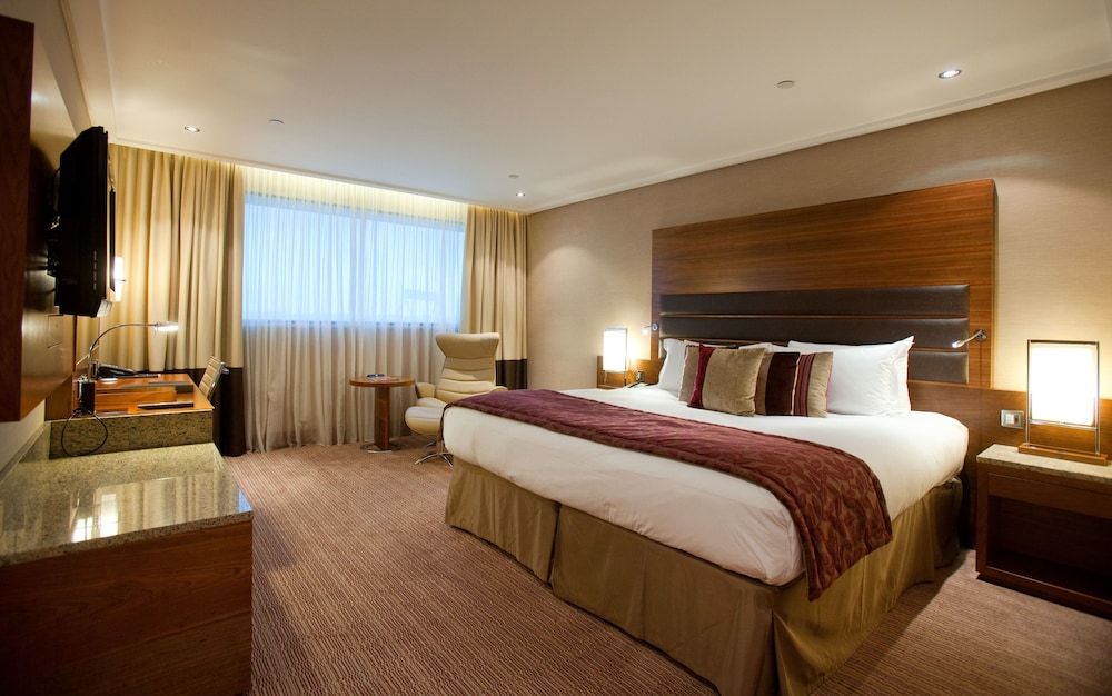 Sofitel London Heathrow 11
