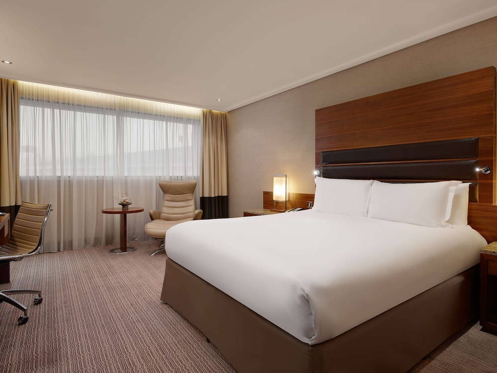 Sofitel London Heathrow 16