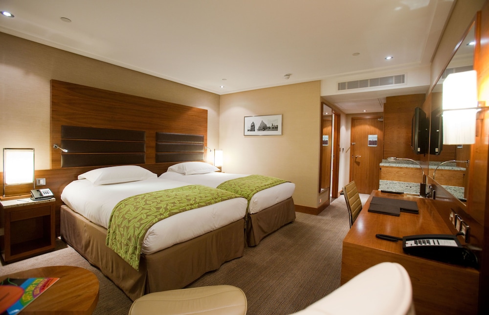 Sofitel London Heathrow 7