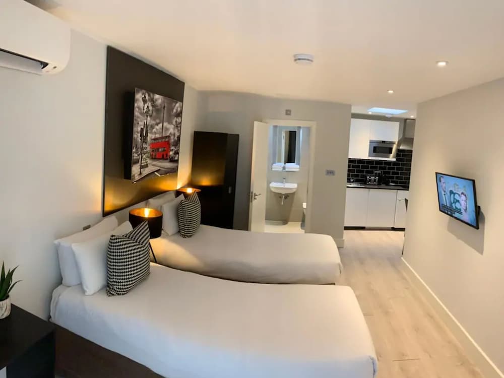 W6 Hotel 23