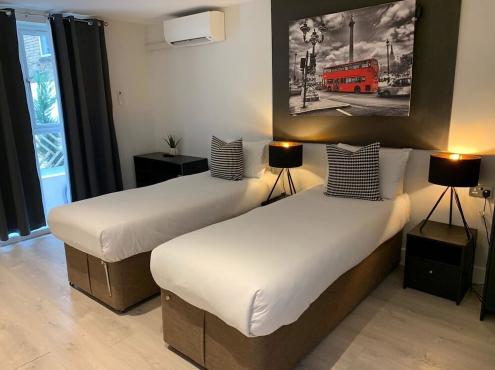 W6 Hotel 24