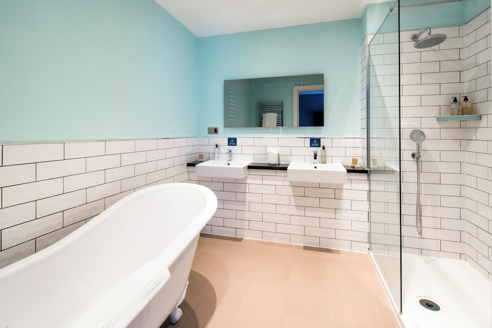 London Chigwell Prince Regent Hotel, BW Signature Collection 19
