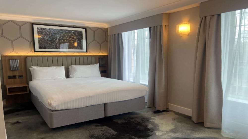 London Chigwell Prince Regent Hotel, BW Signature Collection 12