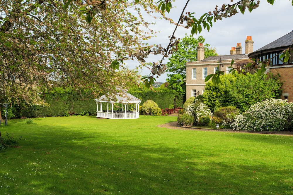 London Chigwell Prince Regent Hotel, BW Signature Collection 24