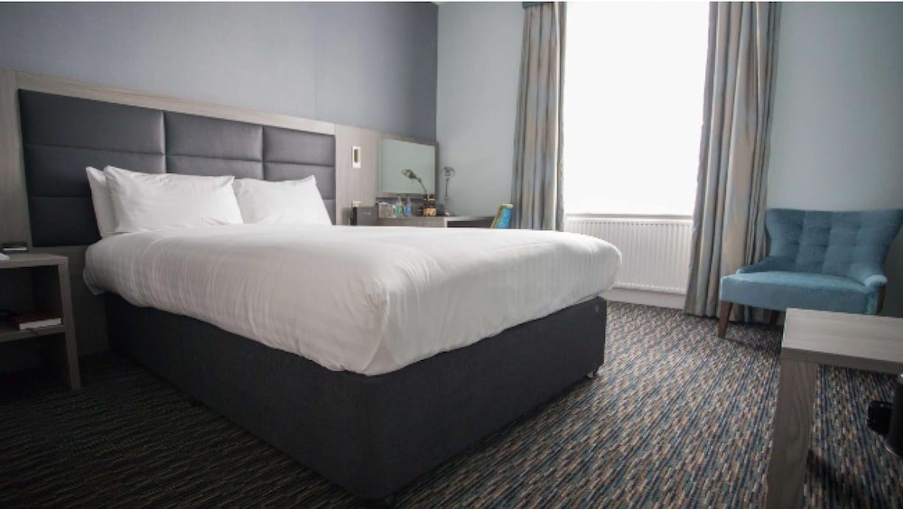 London Chigwell Prince Regent Hotel, BW Signature Collection 6