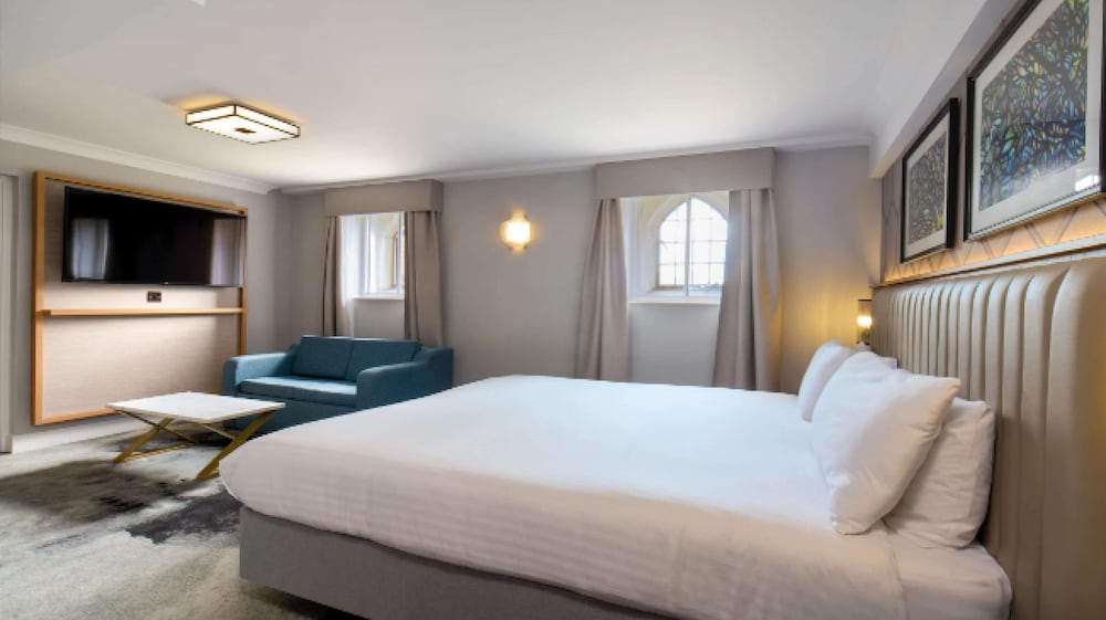 London Chigwell Prince Regent Hotel, BW Signature Collection 8