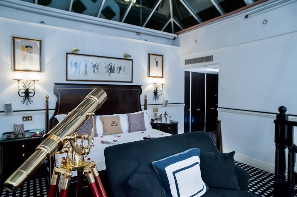 41 Hotel 6