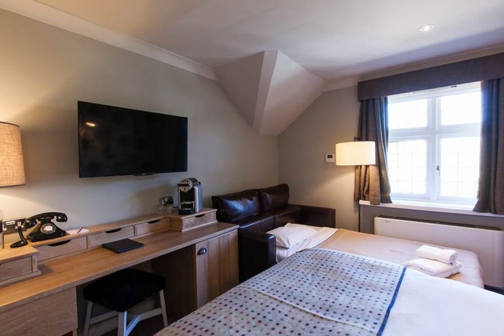 The White Hart Hotel 10