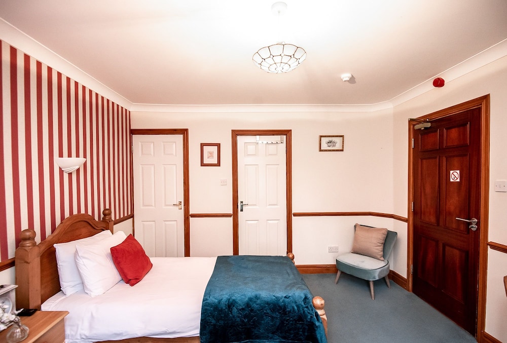 Trivelles Waterhall Country House 12