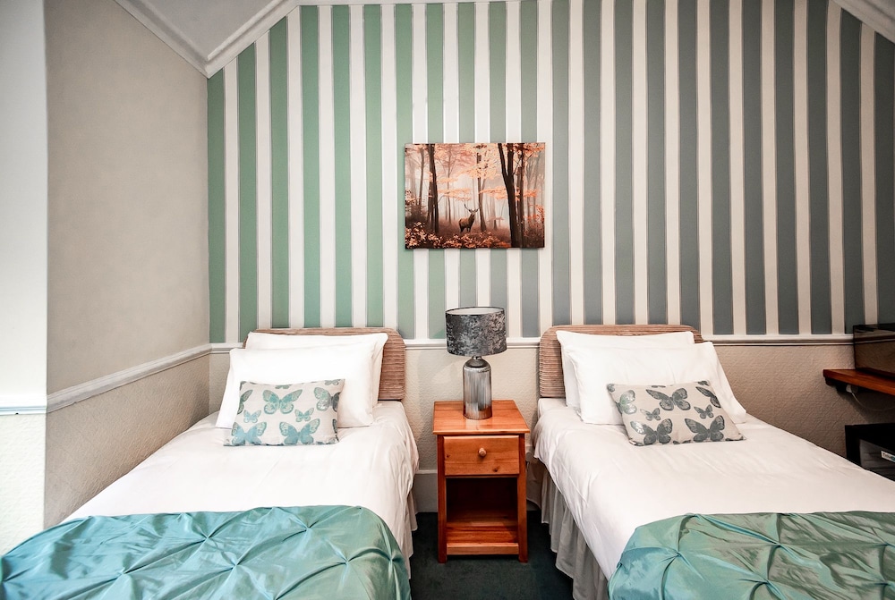 Trivelles Waterhall Country House 17