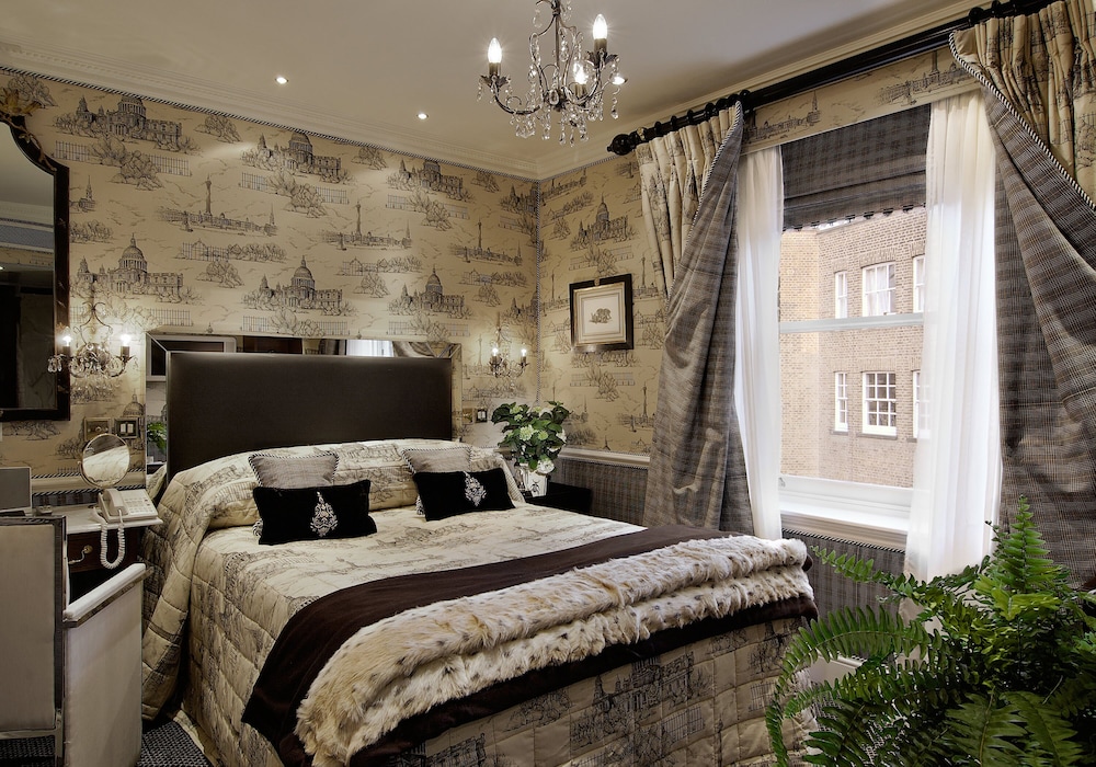 Egerton House 11