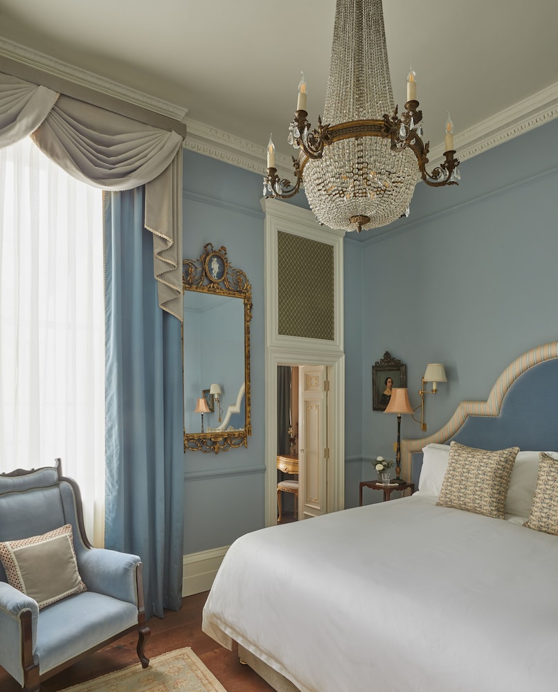 Henry’s Townhouse 8