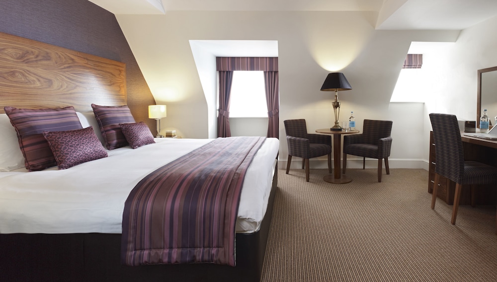 The Boleyn Hotel 5
