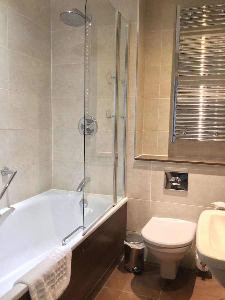 The Boleyn Hotel 22
