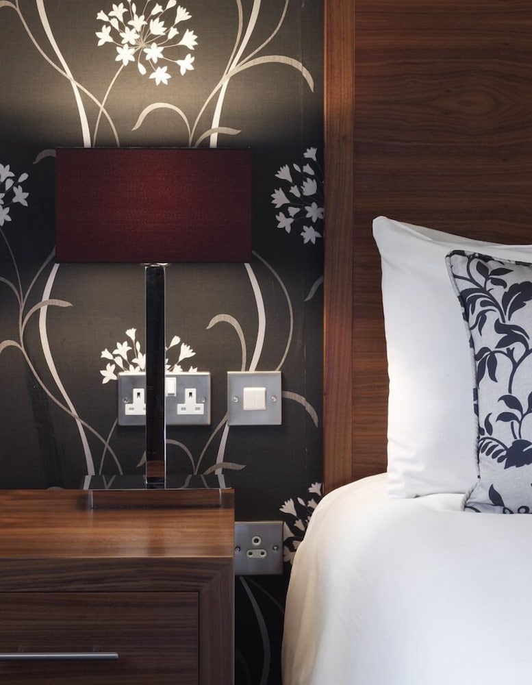 The Boleyn Hotel 8