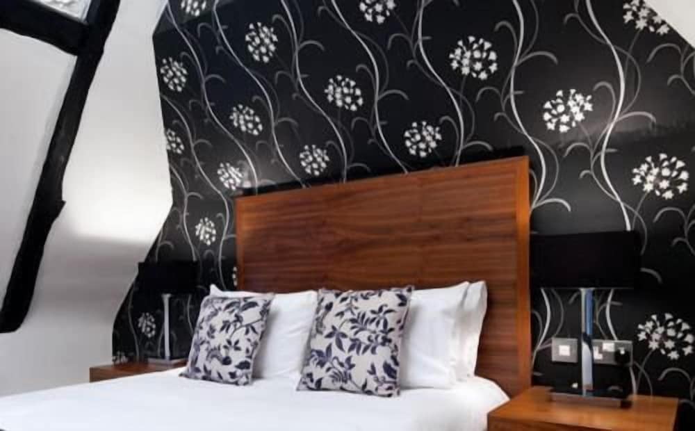 The Boleyn Hotel 14
