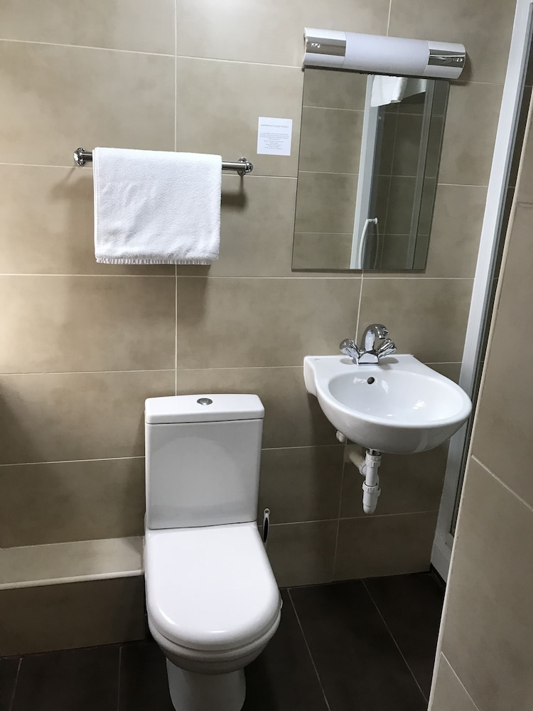 Warwick Lodge 22