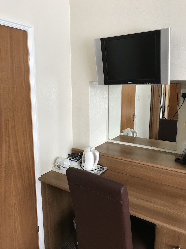 Warwick Lodge 19