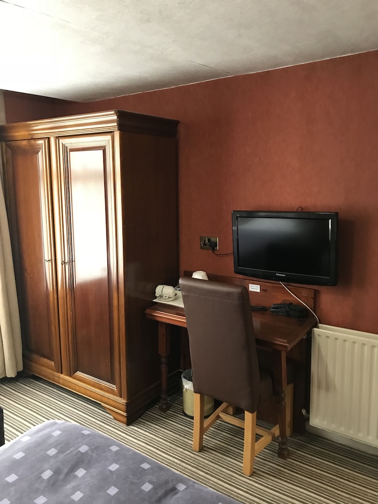 Warwick Lodge 16