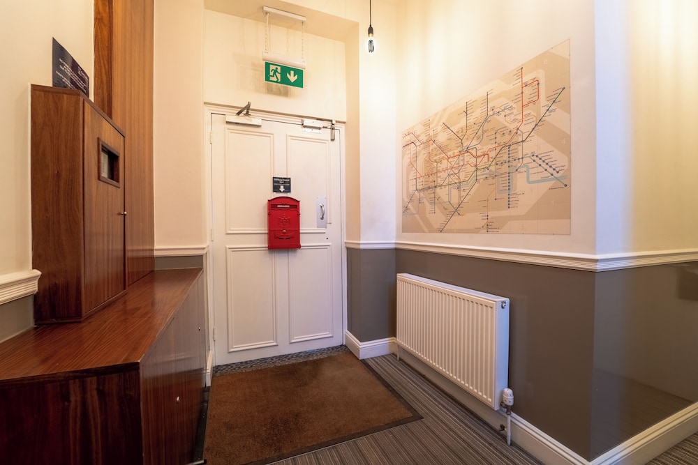 Chelsea Guest House 4