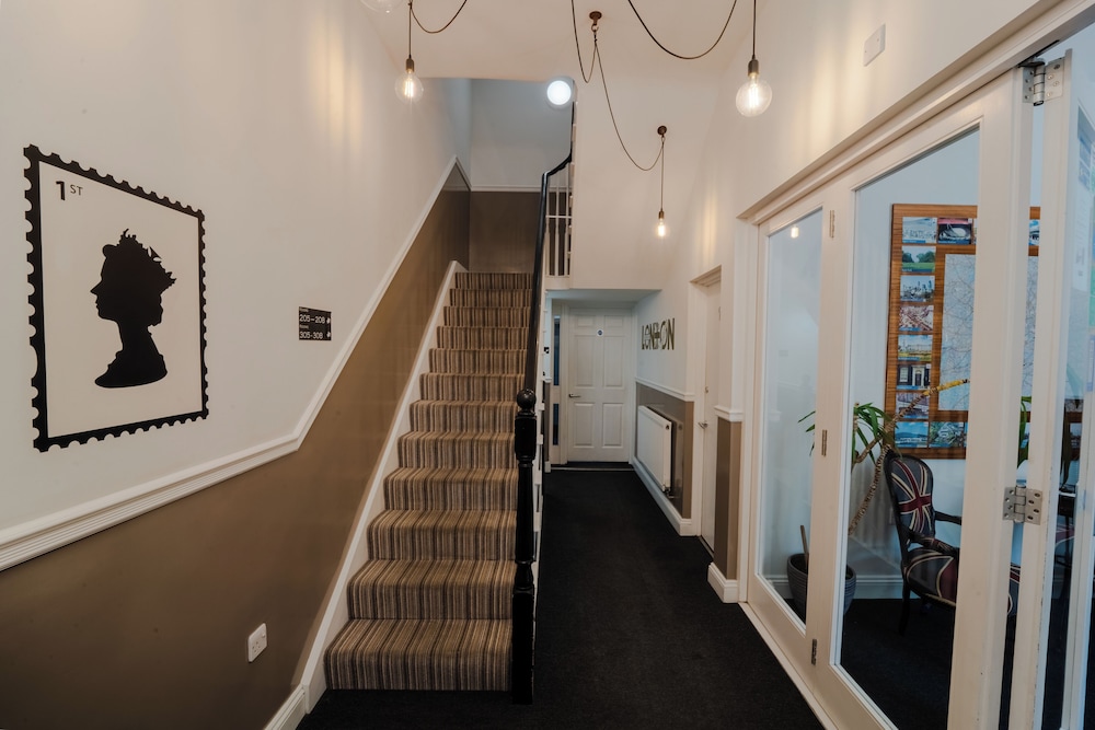 Chelsea Guest House 6