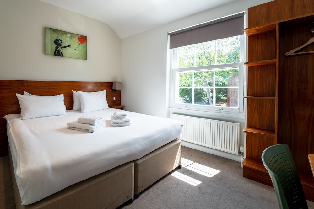 Chelsea Guest House 19