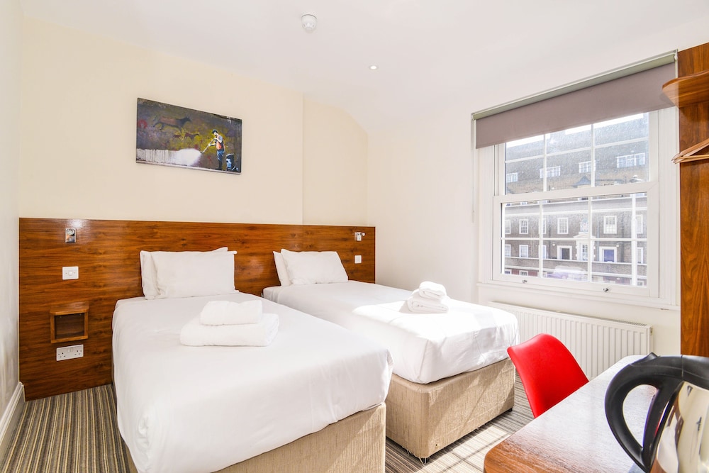 Chelsea Guest House 14