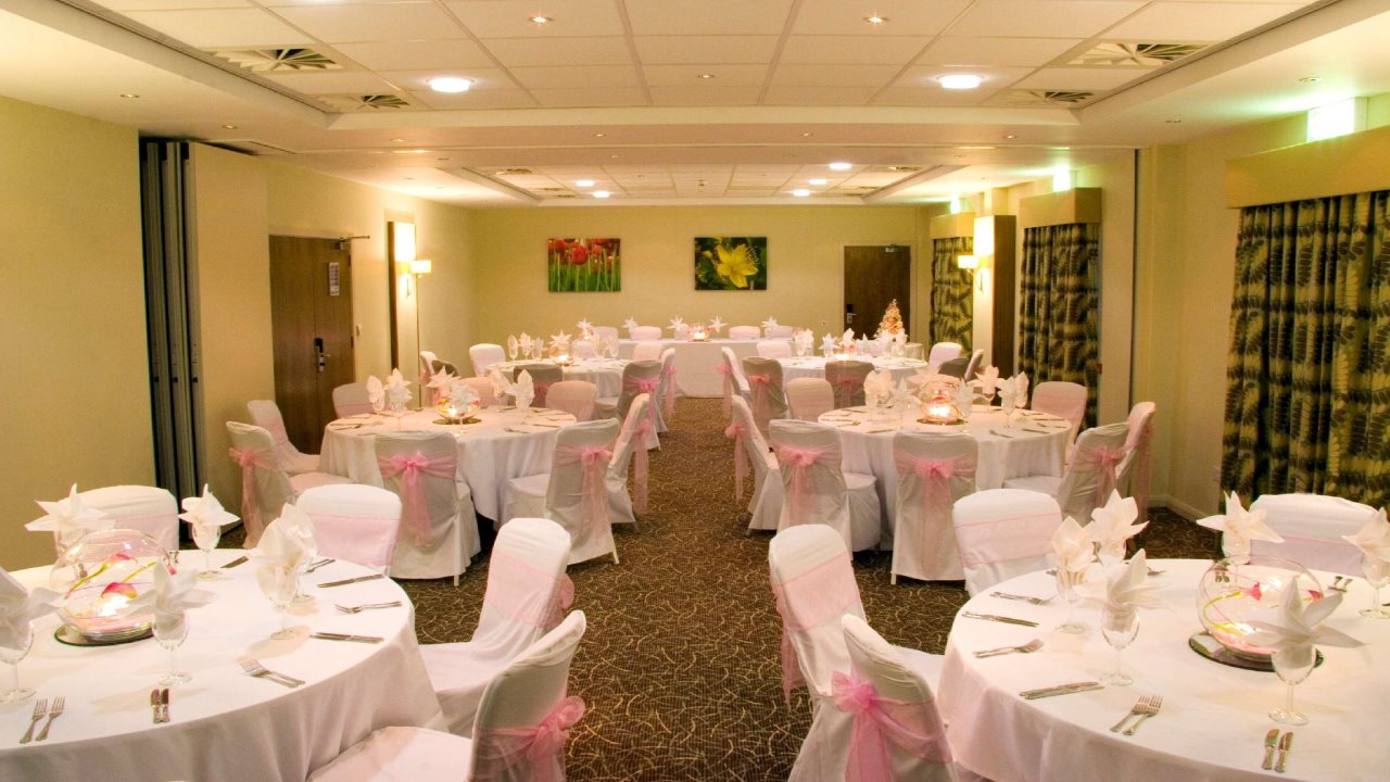 Holiday Inn London Luton North by IHG 3