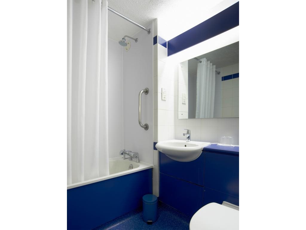 Travelodge Stansted Great Dunmow 15