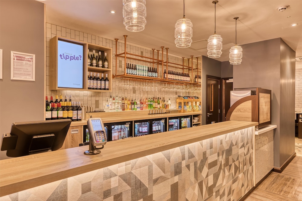 Premier Inn London Uxbridge Town Centre 17