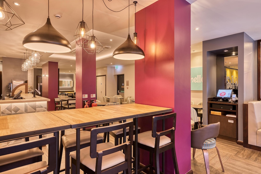 Premier Inn London Uxbridge Town Centre 18
