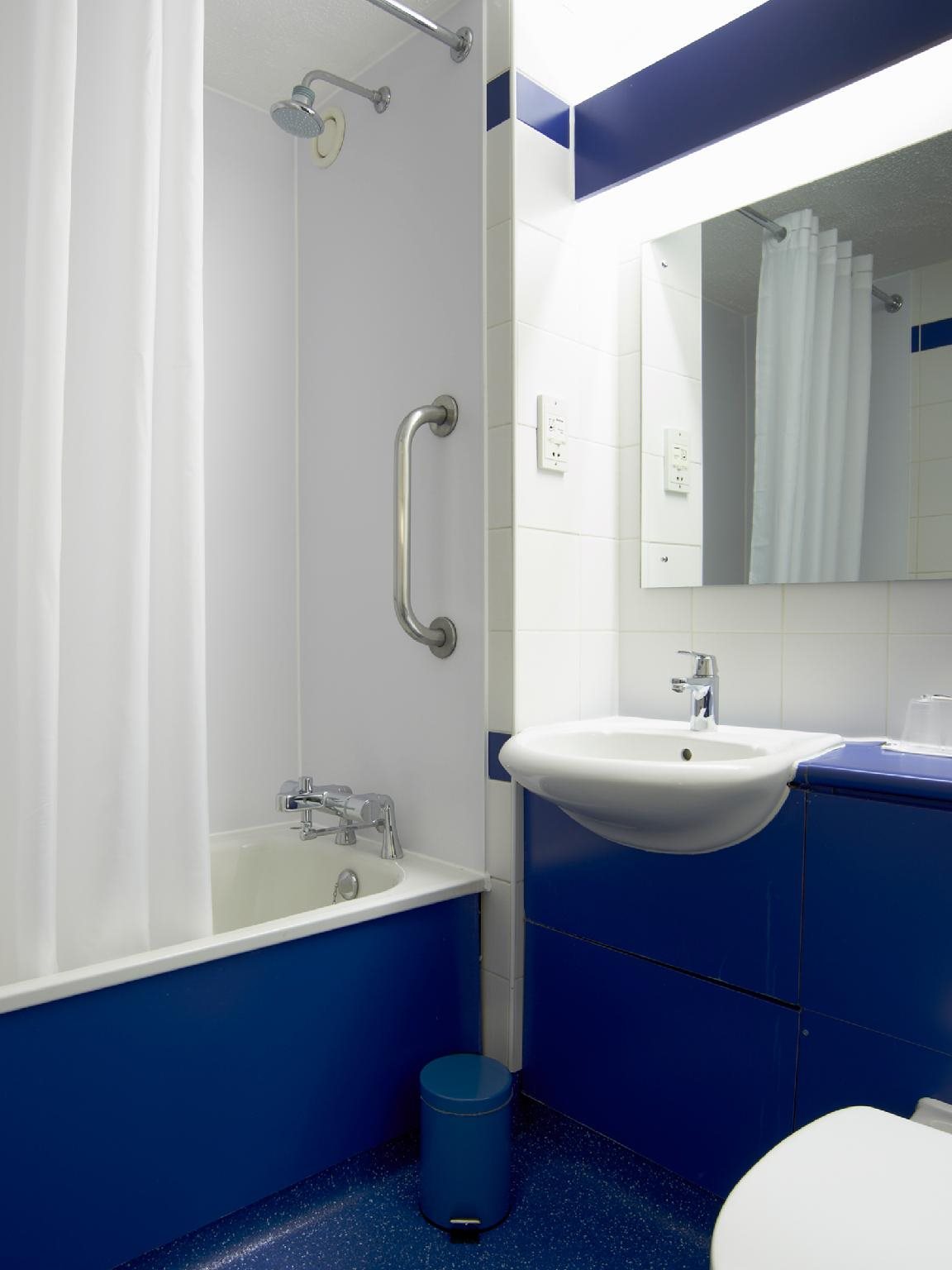Travelodge Chessington Tolworth 4