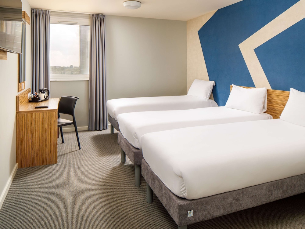 ibis budget London Heathrow Central 9