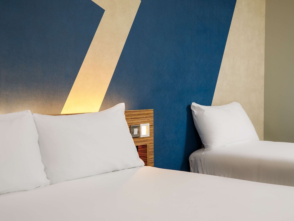 ibis budget London Heathrow Central 6