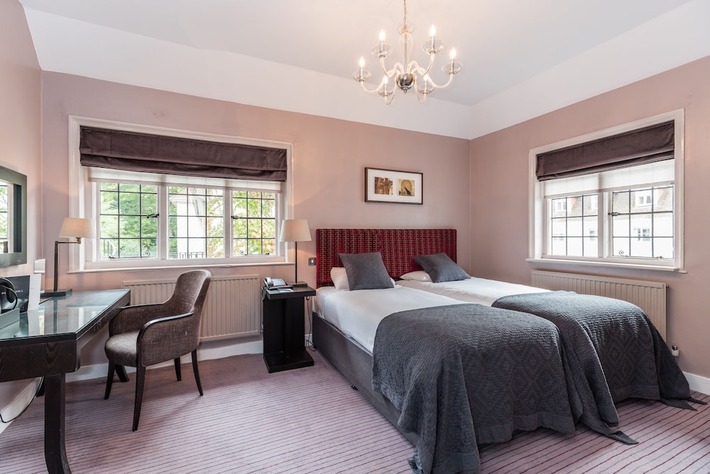 Gorse Hill Hotel 13