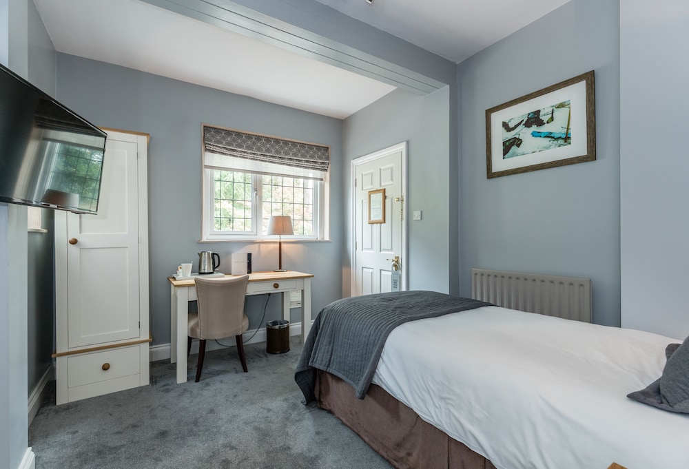 Gorse Hill Hotel 12