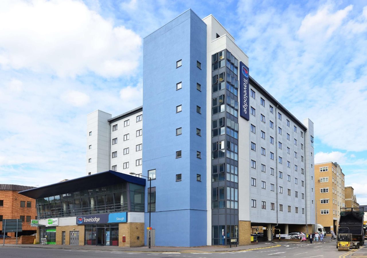 Travelodge Slough 11