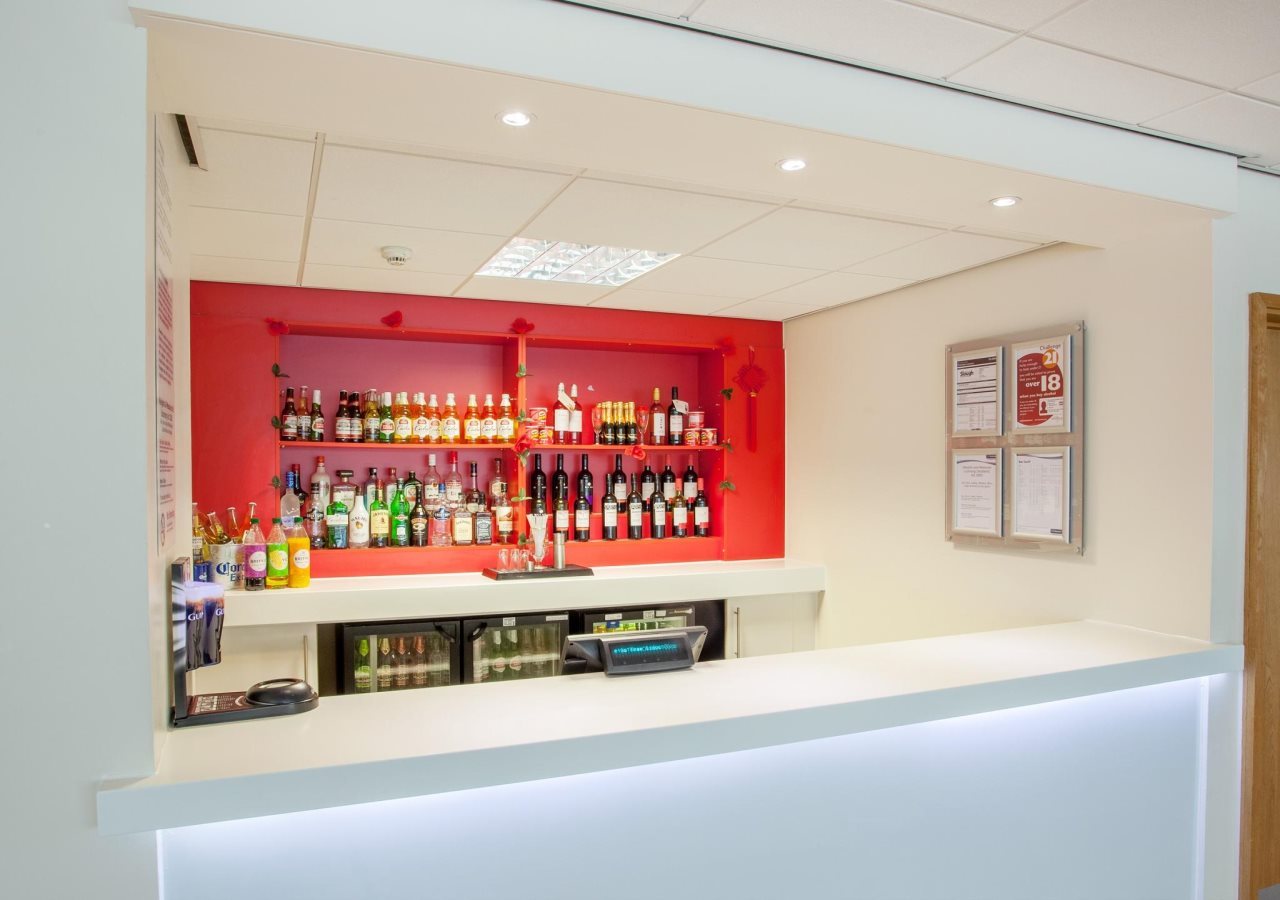 Travelodge Slough 6